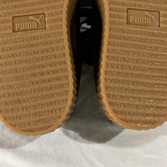 Fenty by Rhianna Green Bordeaux with maroon trim Sz8.5 - Picture 7 of 14